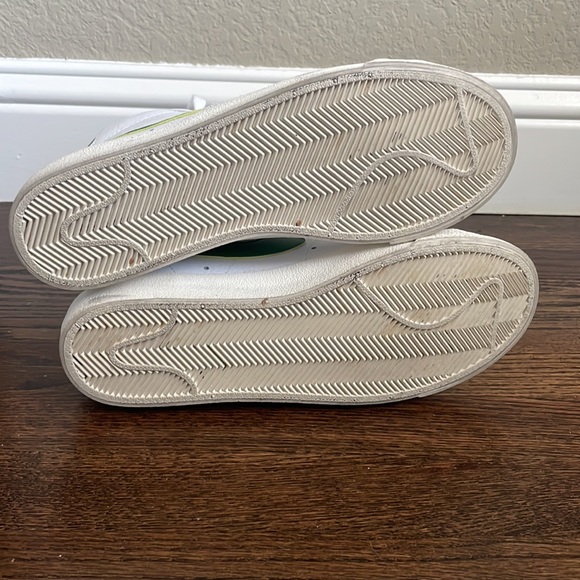 Nike Blazer Mid ‘77 Sneaker - Picture 5 of 7